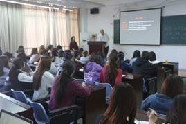说明:E:\1、必赢bwin线路检测中心\2、系部事务\服装学院 中央圣马丁讲座\1.jpg